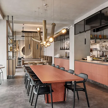 Perk Ξενοδοχείο