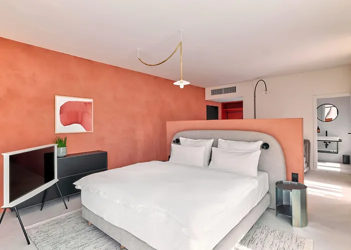 Perk Hotel 4*